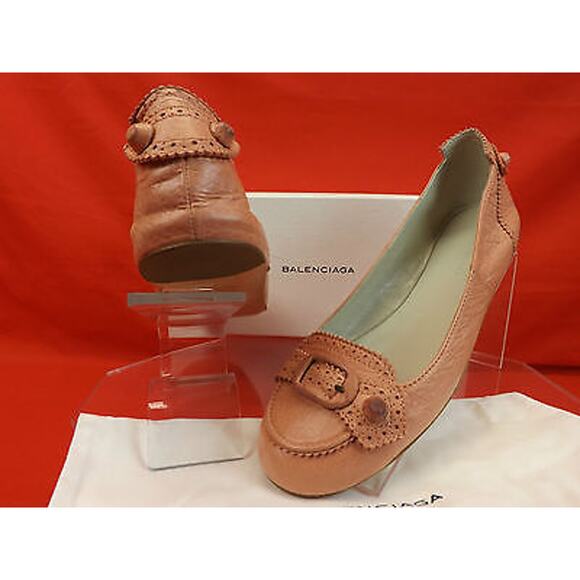 NIB BALENCIAGA ARENA MAUVE ROSE WRINKLED LEATHER STUDDED BELTED FLATS 35.5 5 - Picture 3 of 11